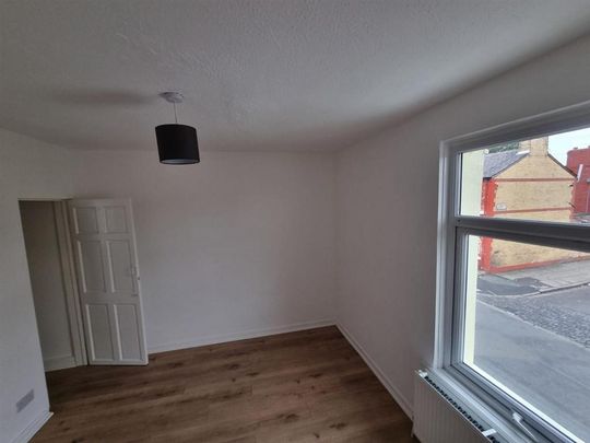 2 bedroom property to rent - Photo 1