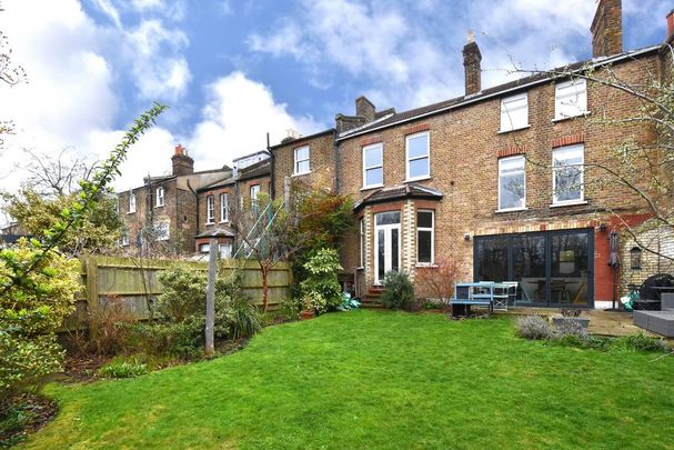 5 bedroom terraced house to rent - Photo 1