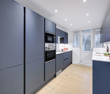 Stafford Court, W8, London - Photo 5