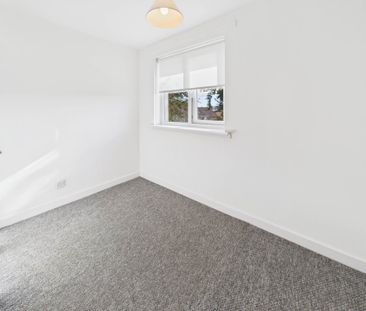 Price £1,195 pcm - Available Now - Unfurnished - Photo 5