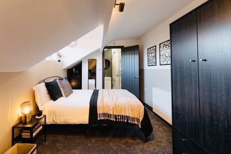 2 Bed Terraced House, Autumn Grove, LS6 - Photo 2