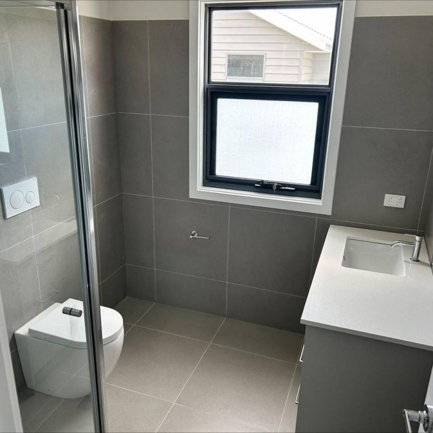 Private quiet lifestyle in Glenroy prime location - Photo 1