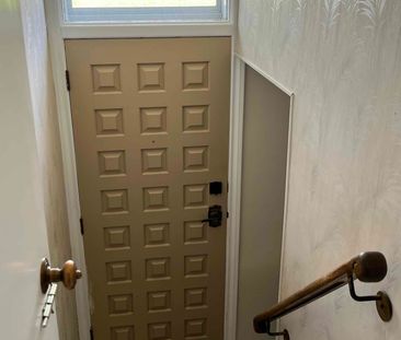 For Lease - 40 Deevale Road Unit# Lower, Toronto, Ontario - Photo 2