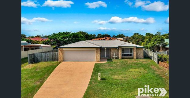 Family Home - Large Backyard - Photo 1