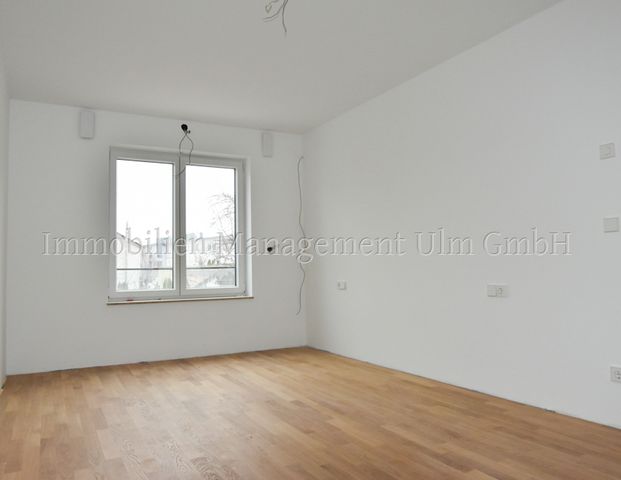 Wunderschöne 3-Zimmer-EG-Wohnung mit Terrasse und Tiefgaragenstellplatz! - Photo 1