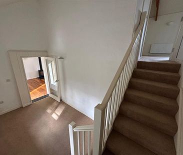 4 bedroom detached house to rent - Photo 3