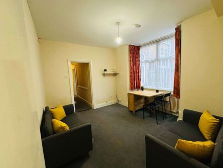 Brazil Street Room C - Photo 2