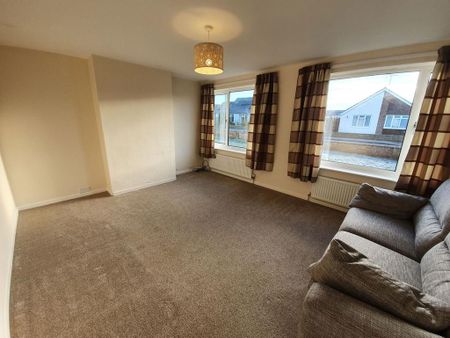 2 bedroom semi-detached bungalow to rent - Photo 2