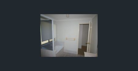 Delightful Beachmere Home - Photo 5