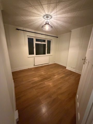 2 Bed Terraced House, Dalton Avenue, CR4 - Photo 5