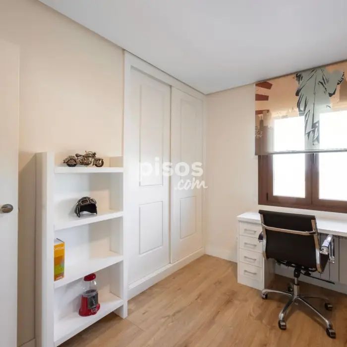 Chalet en alquiler en Calle de Neptuno - Photo 1