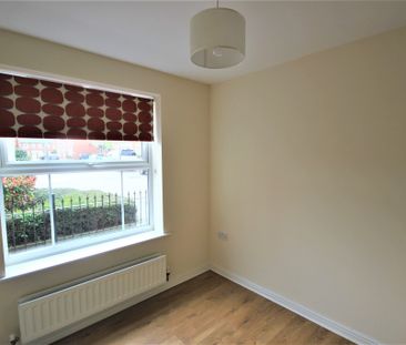 3 bedroom detached to let - Photo 5