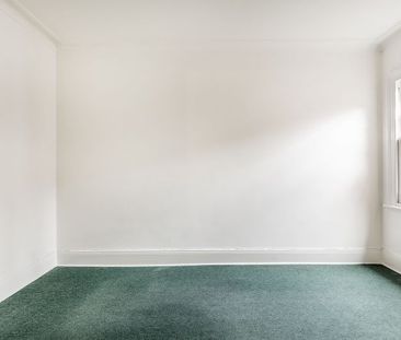 Large Terrace with Home Office or Art Style Studio - Photo 3