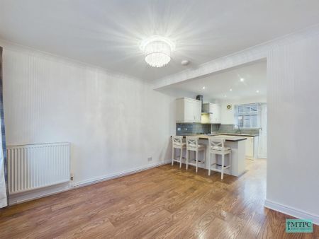 2 bedroom terraced house to rent - Photo 3
