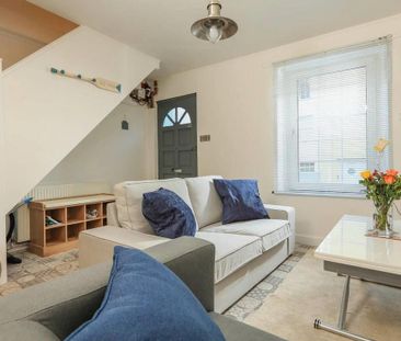 2 bedroom terraced house to rent - Photo 3