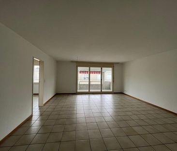 Schöne, grosszügige 3.5 Zimmer Wohnung mit neuer Küche - Foto 5