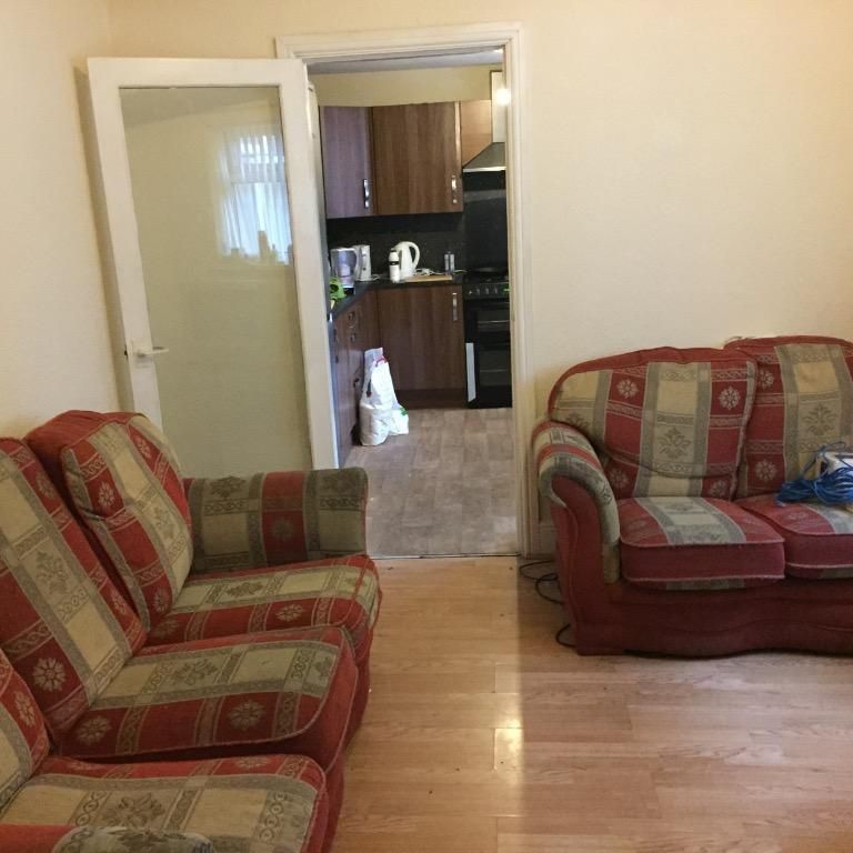 4 bedroom house to rent - Photo 1