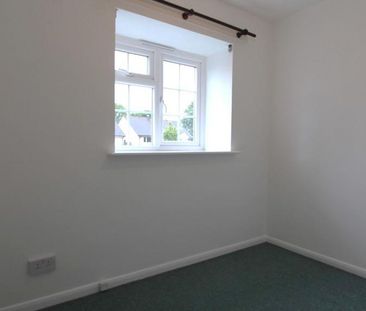 2 bedroom semi-detached house to rent - Photo 3