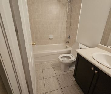 For Lease - 27 Frost King Lane, Toronto, Ontario - Photo 4