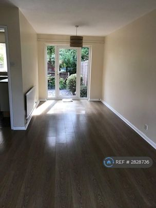 3 bedroom terraced house to rent - Photo 1