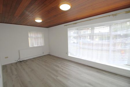 3 bedroom detached house to rent - Photo 5