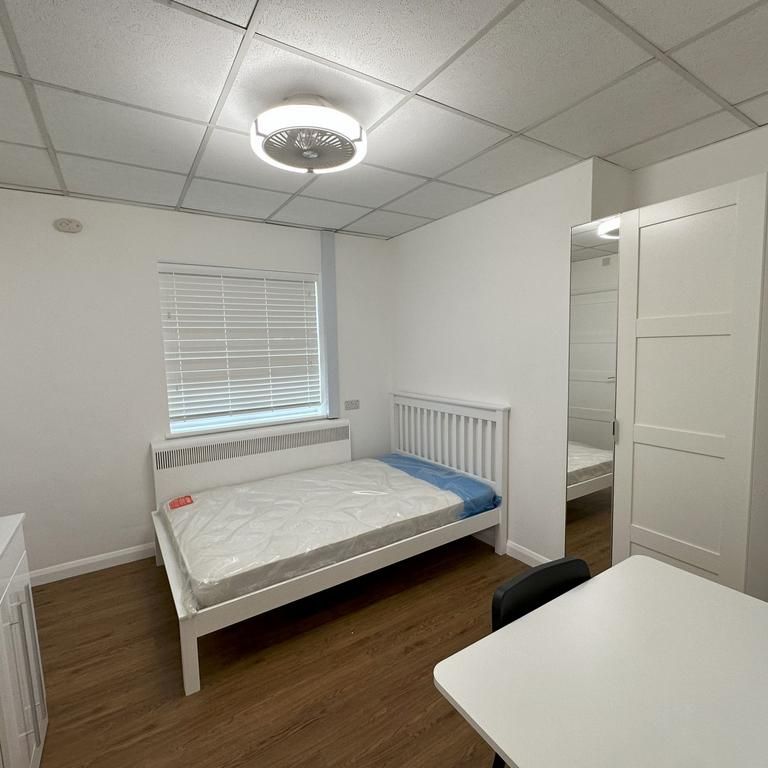 1 bedroom property to rent - Photo 1