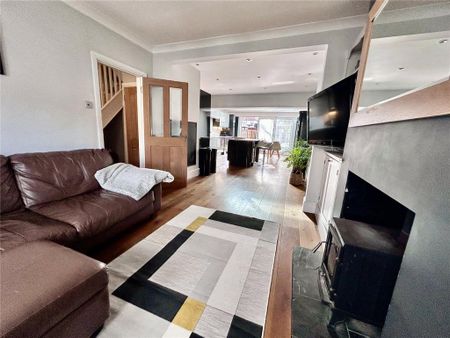 3 bedroom terraced house to rent - Photo 2