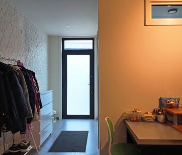 Gerenoveerde woning met zonnige tuin en zonnepanelen in Eeklo! - Photo 2