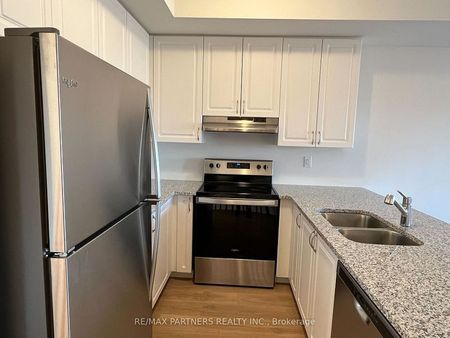 For Lease - 189 Danzatore Path, Oshawa, Ontario - Photo 3