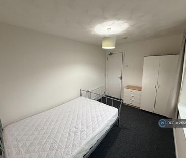 1 bedroom in a house share to rent - Photo 6