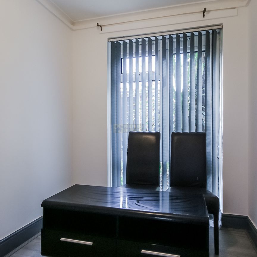 44 Foster Way, - Photo 1