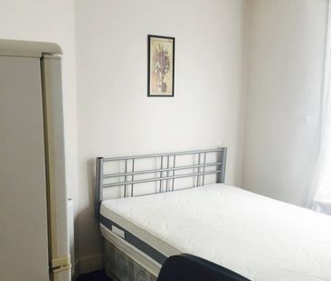 Two bedrooms Ground floor flat off Romford road- 1850 pcm - Photo 6