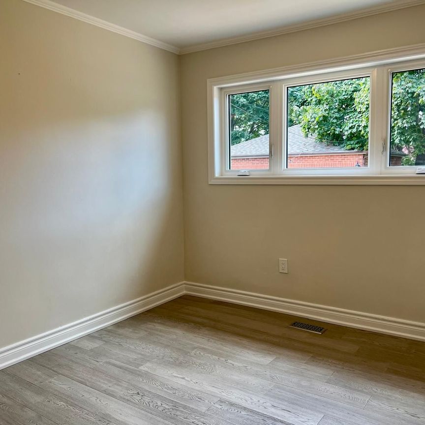 For Lease - 145 Earlton Road Unit# Main, Toronto, Ontario - Photo 1