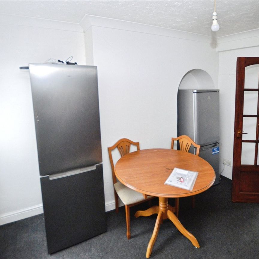 2 bedroom house to rent Winnock Road, Colchester, Essex, CO1 - Photo 1