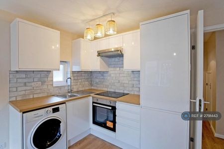 1 bedroom flat to rent - Photo 5