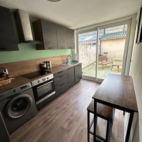 MAISON MEUBLÉE AVEC COURETTE - QUARTIER SAINT HONORÉ - Photo 1