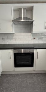 2 bedroom terraced garage/parking space to rent - Photo 3