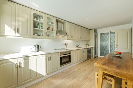 Casa adosada de alquiler en Bell Air, Bel - Air - Photo 5