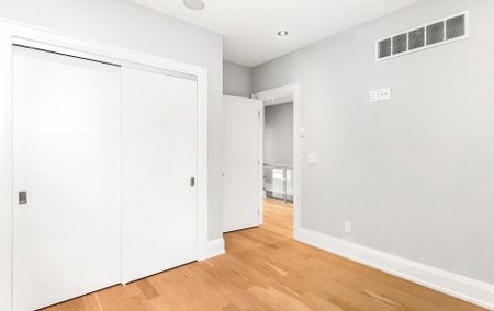 For Lease - 1050 Caven Street, Mississauga, Ontario - Photo 2