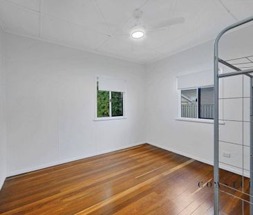 CHARACTER HOME IN A TOP SPOT - Break Lease - Photo 6