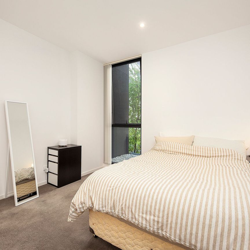 Luxurious Furnished Apartment in the Heart of Chatswood &ast;&ast; Available 10&sol;10&sol;24 &ast;&ast; - Photo 1