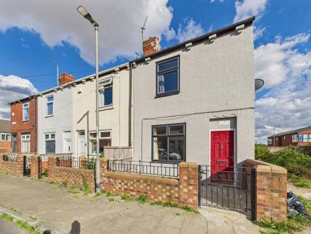 2 bedroom semi-detached house to rent - Photo 2