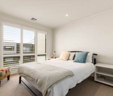 16 Monterey Drive, Cheltenham, VIC, 3192 - Photo 2