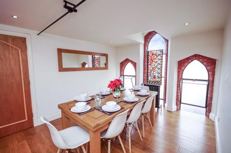 3 bedroom flat to rent - Photo 5