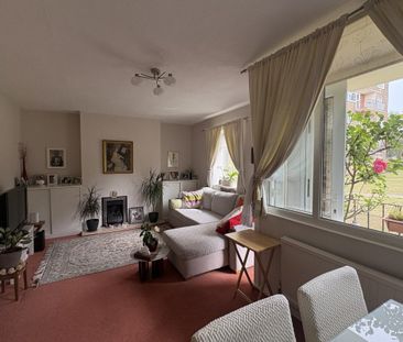 Oakleigh Park North, LONDON - Photo 2