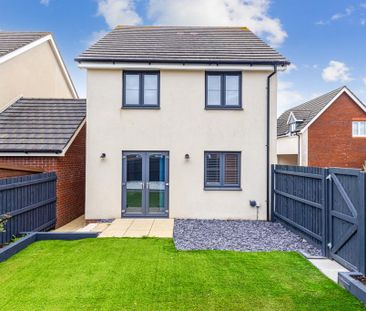 4 bedroom terraced house to rent - Photo 5