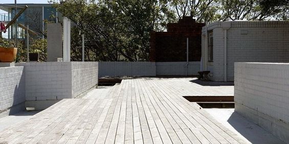 Studio apartment with leafy outlook - Photo 3