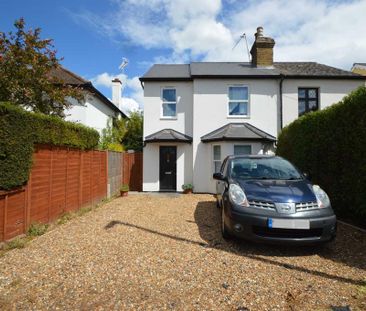 4 bedroom semi-detached house to rent - Photo 4