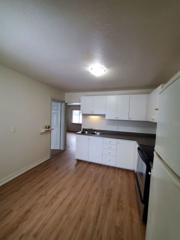 For Lease - 279 Pasadena Drive Unit# Unit B, Georgina, Ontario - Photo 5