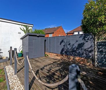 2 bedroom maisonette to rent - Photo 1